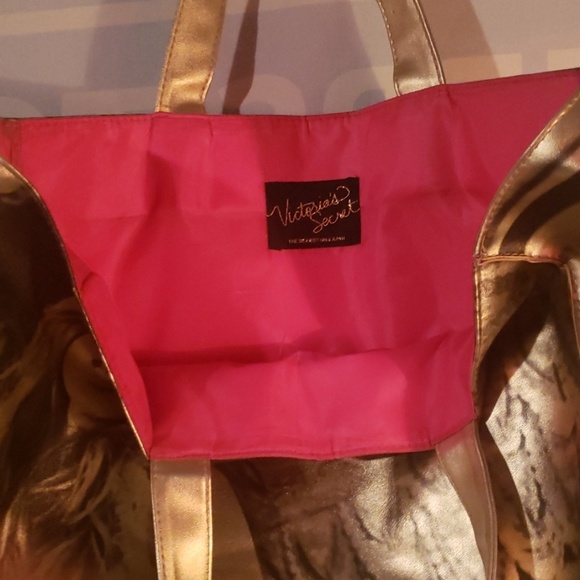 Victoria's Secret - Picture 2 of 2